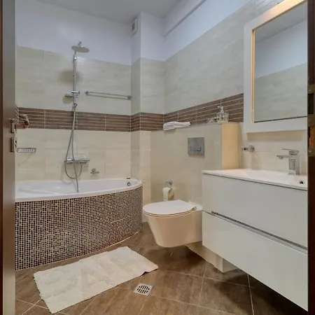 Refugiu Linistit In Baneasa * Bucharest