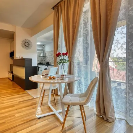 Apartamento Refugiu Linistit In Baneasa *